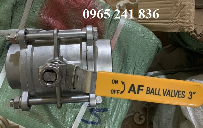 van_bi_3_than_tay_gat