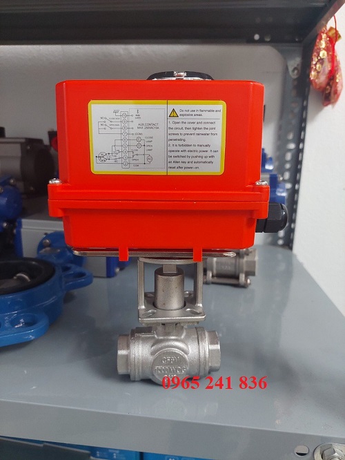 van_bi_3_nga_ren_dieu_khien_dien