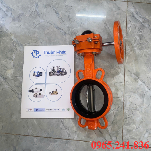 Báo giá van bướm gang tay quay Châu Âu uy tín, chất lượng