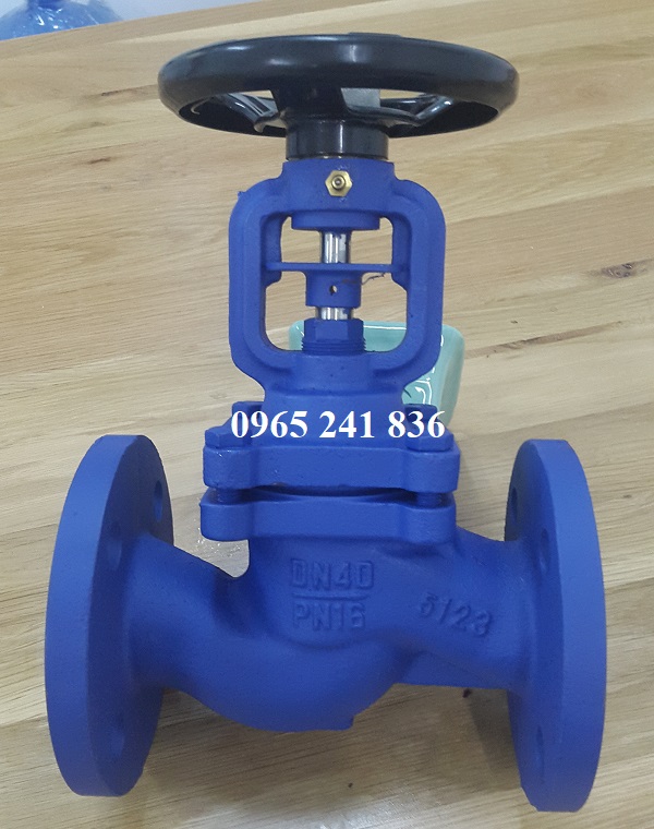 van_cau_thep_chua_nga