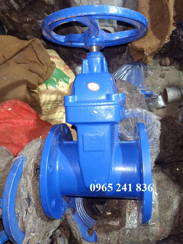 Van cổng gang ti chìm.