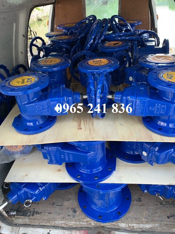 van_cong_tay_quay_malaysia