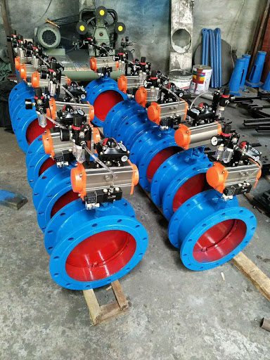 van_buom_dieu_khien_khi_nen_0